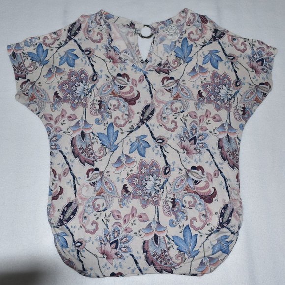 NAIF Tops - NAIF Women Top Sz S Floral VNeck Stretch Knit Short Slit Sleeve